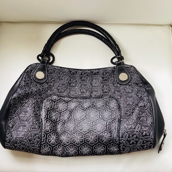 Alexander McQueen Black Large Shoulder Bag - Picture 6 of 15